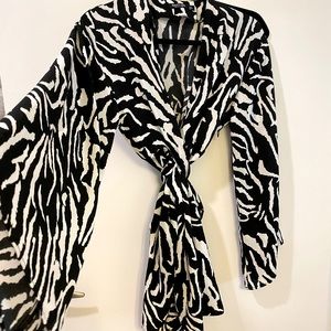 MUST SELL BY 4/17/23 TAKING ALL OFFERS - Nasty Gal Dress